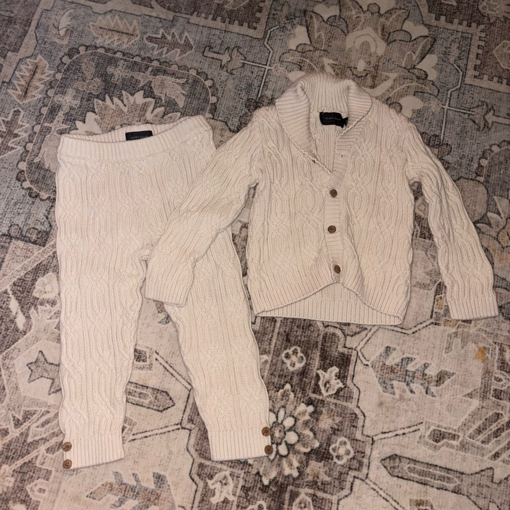 Perry Ellis Baby Girl Set - Picture 5 of 5